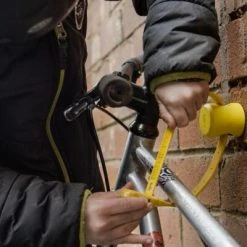 Ancre Noire Pour Vélo Avec Fixation Au Mur Ankr Mini Hiplok 6 Ancre Noire Pour Vélo Avec Fixation Au Mur Ankr Mini Hiplok -Promos Accessoires guidon Magasin ancre noire pour velo avec fixation au mur ankr mini hiplok full 3