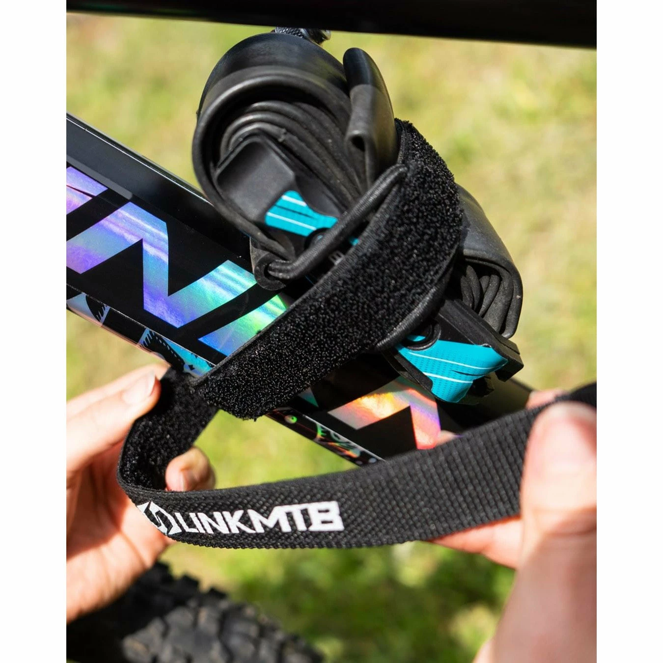 Sangle à Scratch Pour Accessoires Vélo Enduro LinkMTB 3 Sangle à Scratch Pour Accessoires Vélo Enduro LinkMTB – Image 3